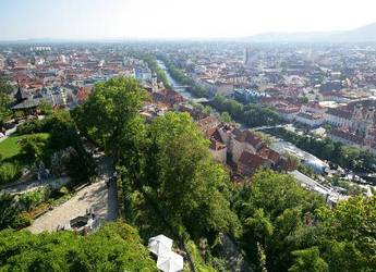 Der Schlossberg in Graz eignet sich großartig für einen Ausflug mit der ganzen Familie!